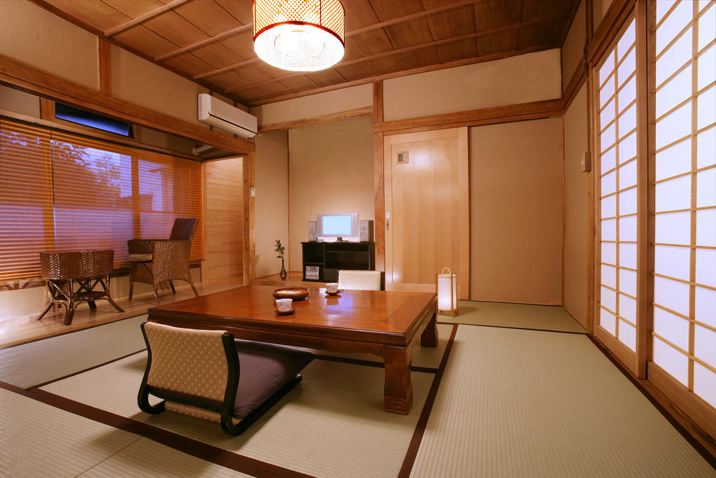 Oyo Hatago Ichiban Hotel Csicsibu Szoba fotó
